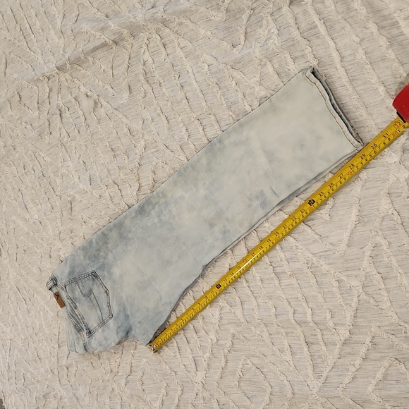 Lightwash, stonewash American eagle jeggings size 16! - Picture 10 of 10